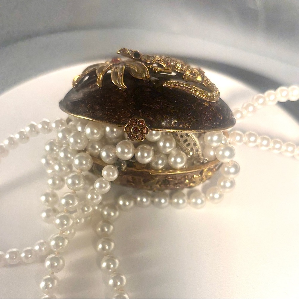 Vintage Jeweled Jewelry Box Resembling Faberge Egg - Picture 7 of 10